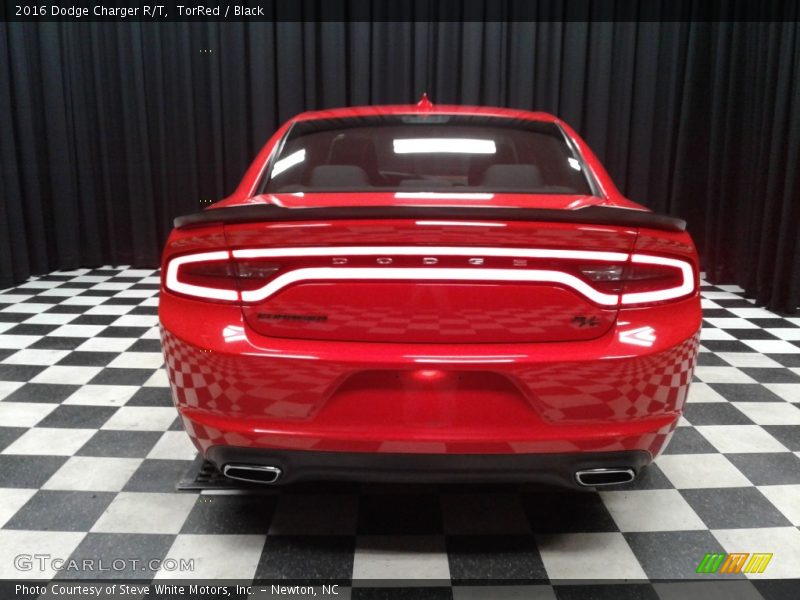TorRed / Black 2016 Dodge Charger R/T