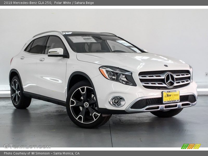 Polar White / Sahara Beige 2019 Mercedes-Benz GLA 250