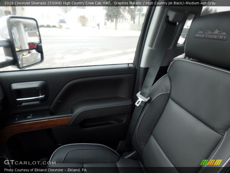Graphite Metallic / High Country Jet Black/­Medium Ash Gray 2019 Chevrolet Silverado 2500HD High Country Crew Cab 4WD