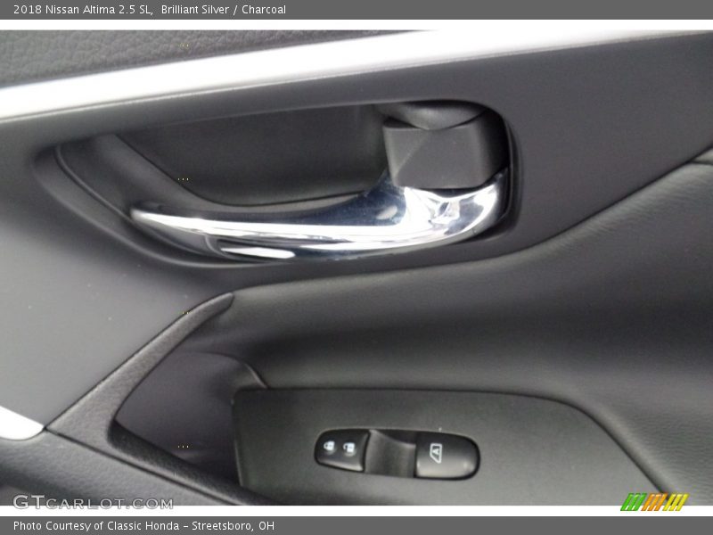 Brilliant Silver / Charcoal 2018 Nissan Altima 2.5 SL