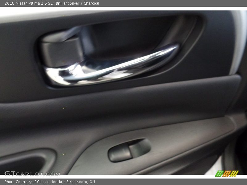 Brilliant Silver / Charcoal 2018 Nissan Altima 2.5 SL