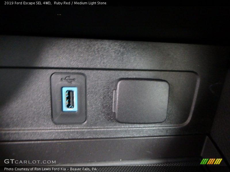 Ruby Red / Medium Light Stone 2019 Ford Escape SEL 4WD