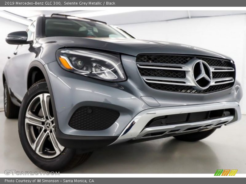 Selenite Grey Metallic / Black 2019 Mercedes-Benz GLC 300