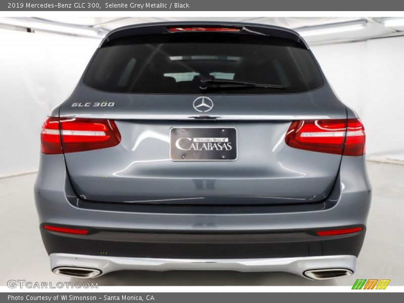 Selenite Grey Metallic / Black 2019 Mercedes-Benz GLC 300