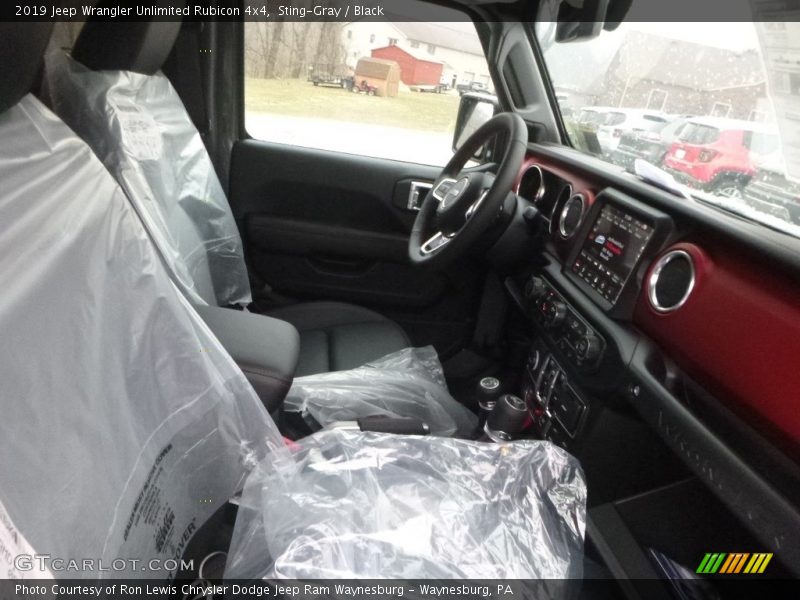 Sting-Gray / Black 2019 Jeep Wrangler Unlimited Rubicon 4x4