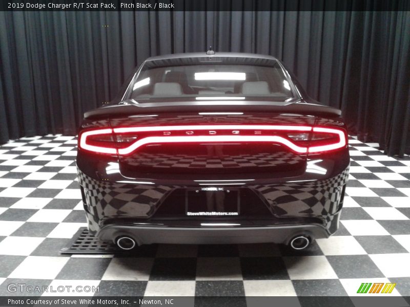 Pitch Black / Black 2019 Dodge Charger R/T Scat Pack