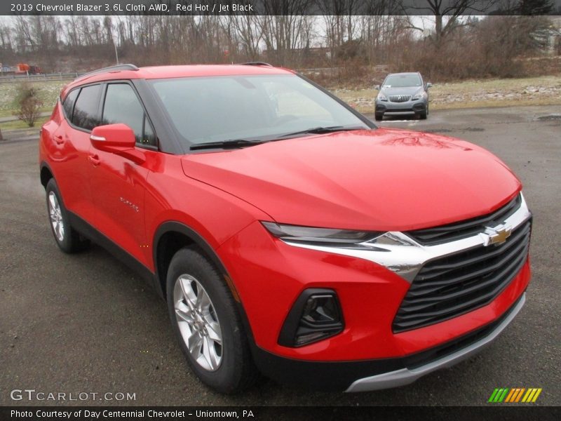 Front 3/4 View of 2019 Blazer 3.6L Cloth AWD