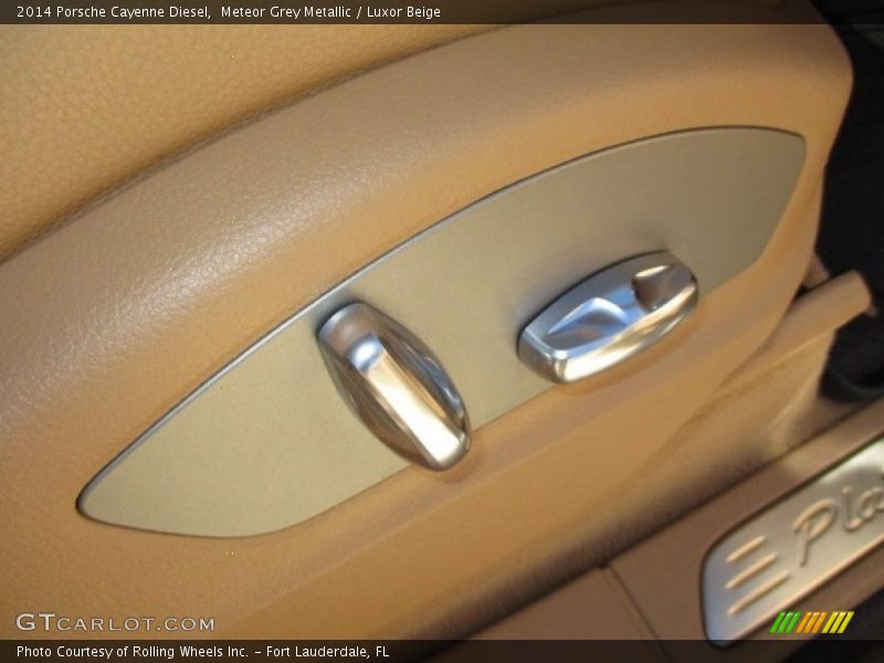 Meteor Grey Metallic / Luxor Beige 2014 Porsche Cayenne Diesel