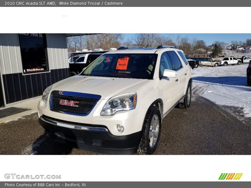 White Diamond Tricoat / Cashmere 2010 GMC Acadia SLT AWD