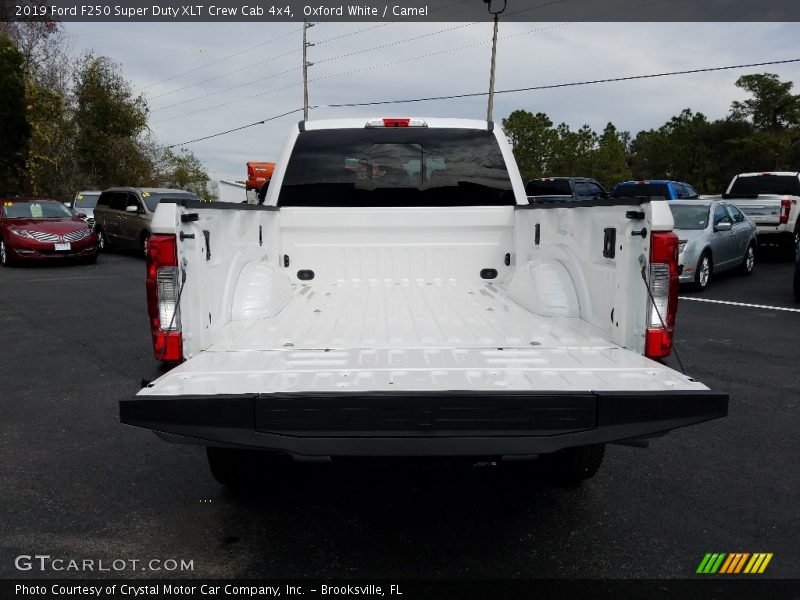 Oxford White / Camel 2019 Ford F250 Super Duty XLT Crew Cab 4x4