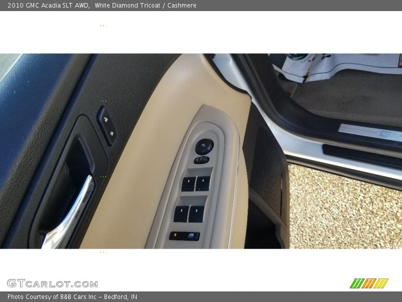 White Diamond Tricoat / Cashmere 2010 GMC Acadia SLT AWD