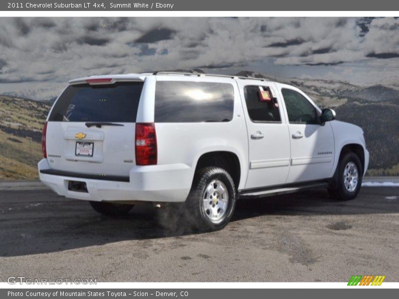 Summit White / Ebony 2011 Chevrolet Suburban LT 4x4
