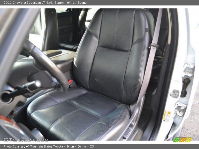 Summit White / Ebony 2011 Chevrolet Suburban LT 4x4