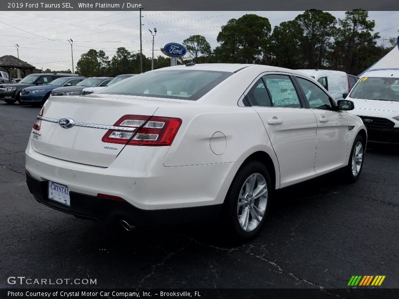 White Platinum / Dune 2019 Ford Taurus SEL