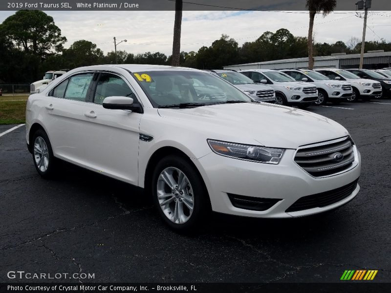 White Platinum / Dune 2019 Ford Taurus SEL