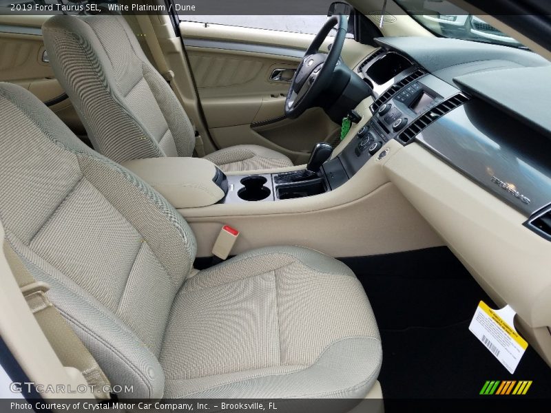 White Platinum / Dune 2019 Ford Taurus SEL