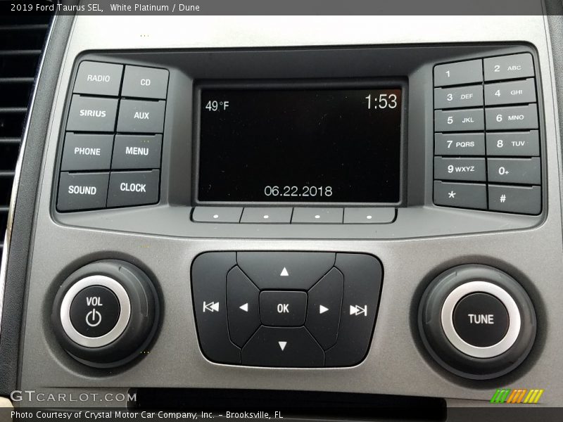 White Platinum / Dune 2019 Ford Taurus SEL
