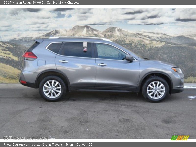 Gun Metallic / Charcoal 2017 Nissan Rogue SV AWD