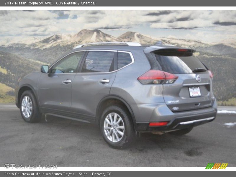 Gun Metallic / Charcoal 2017 Nissan Rogue SV AWD