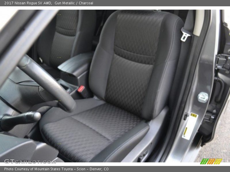 Gun Metallic / Charcoal 2017 Nissan Rogue SV AWD