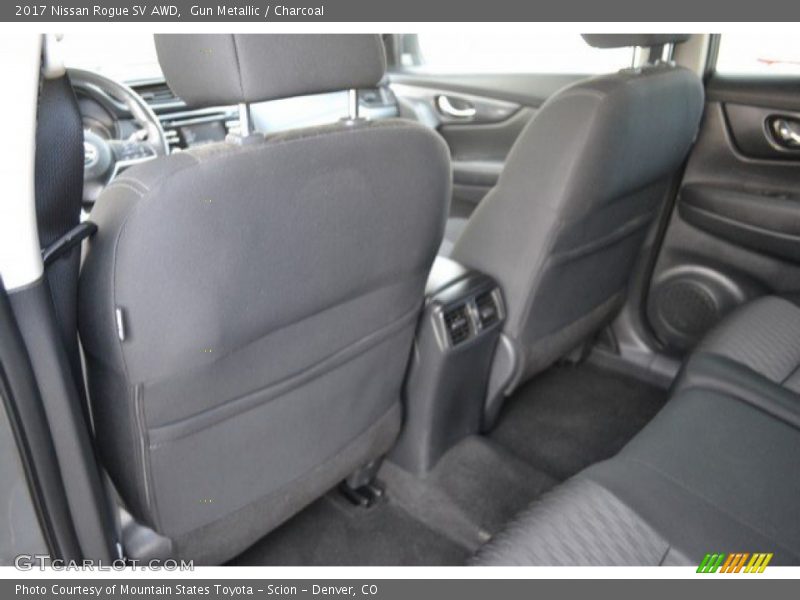 Gun Metallic / Charcoal 2017 Nissan Rogue SV AWD