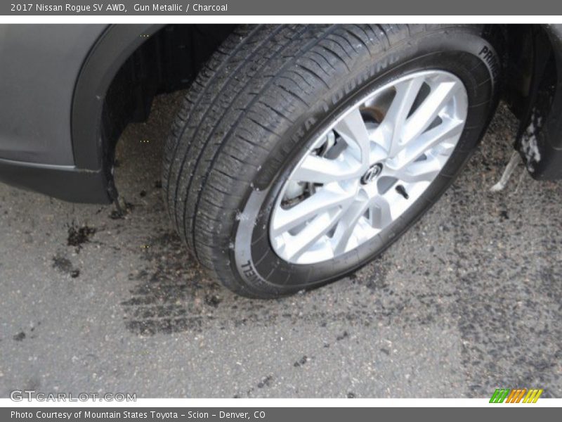 Gun Metallic / Charcoal 2017 Nissan Rogue SV AWD