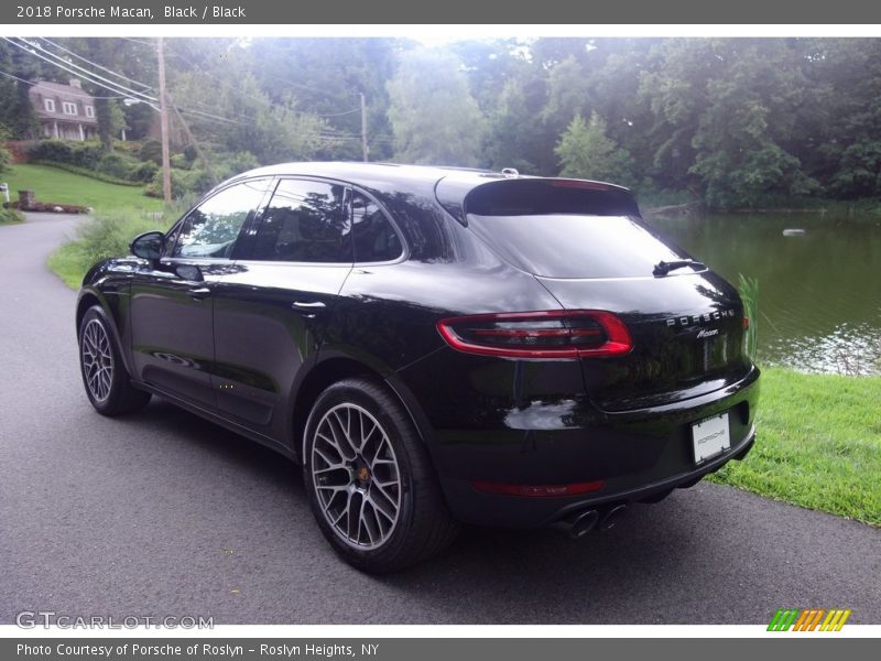 Black / Black 2018 Porsche Macan