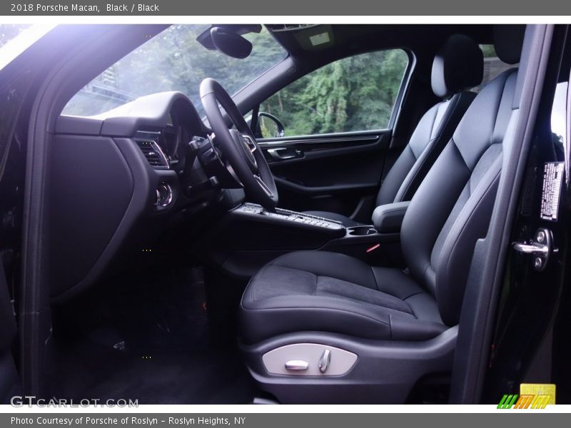 Black / Black 2018 Porsche Macan