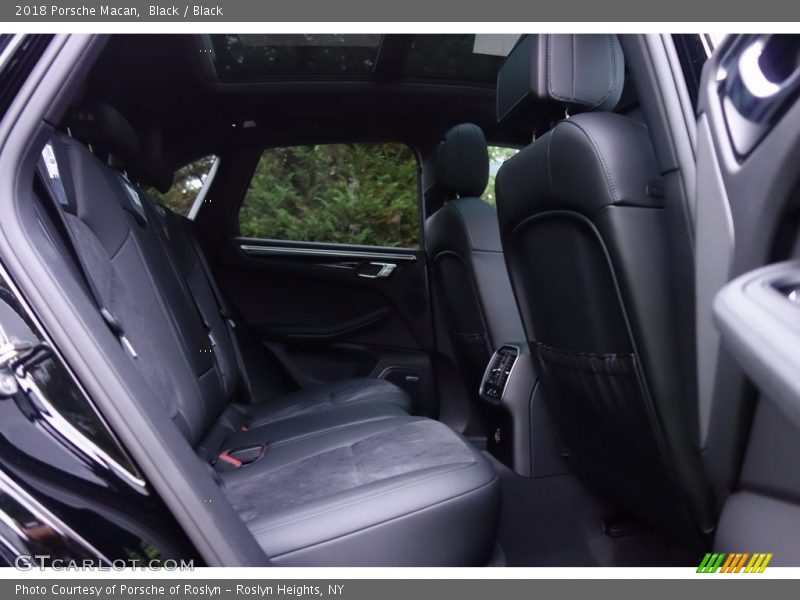 Black / Black 2018 Porsche Macan