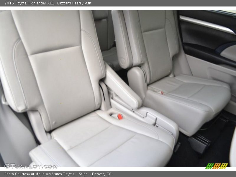 Blizzard Pearl / Ash 2016 Toyota Highlander XLE