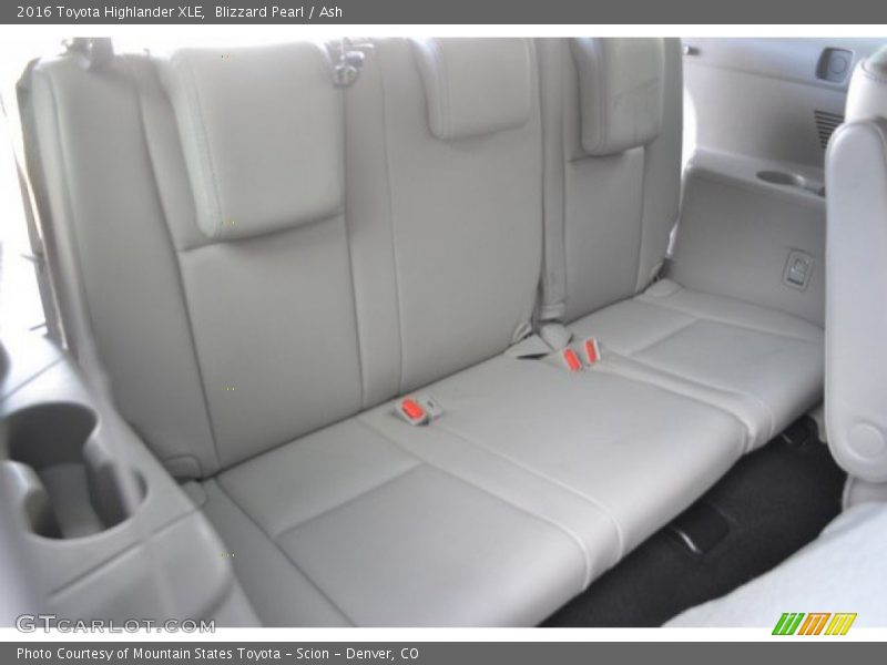 Blizzard Pearl / Ash 2016 Toyota Highlander XLE