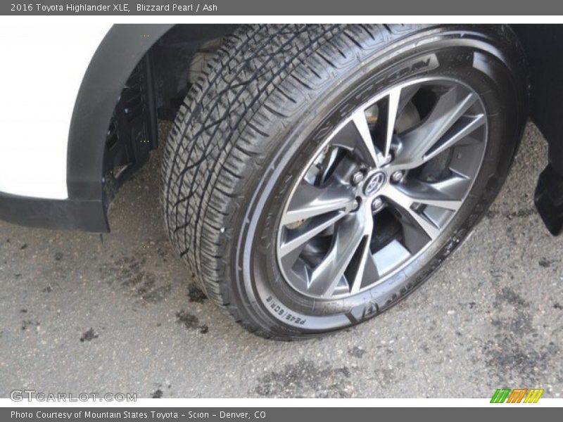 Blizzard Pearl / Ash 2016 Toyota Highlander XLE
