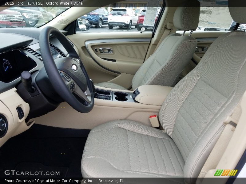  2019 Taurus SE Dune Interior