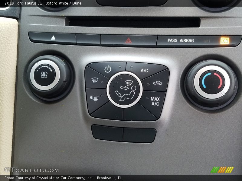 Controls of 2019 Taurus SE