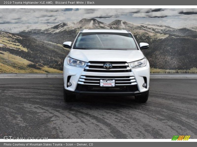 Blizzard Pearl White / Black 2019 Toyota Highlander XLE AWD