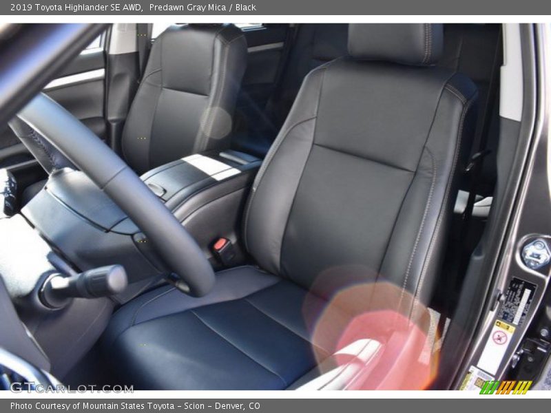 Predawn Gray Mica / Black 2019 Toyota Highlander SE AWD