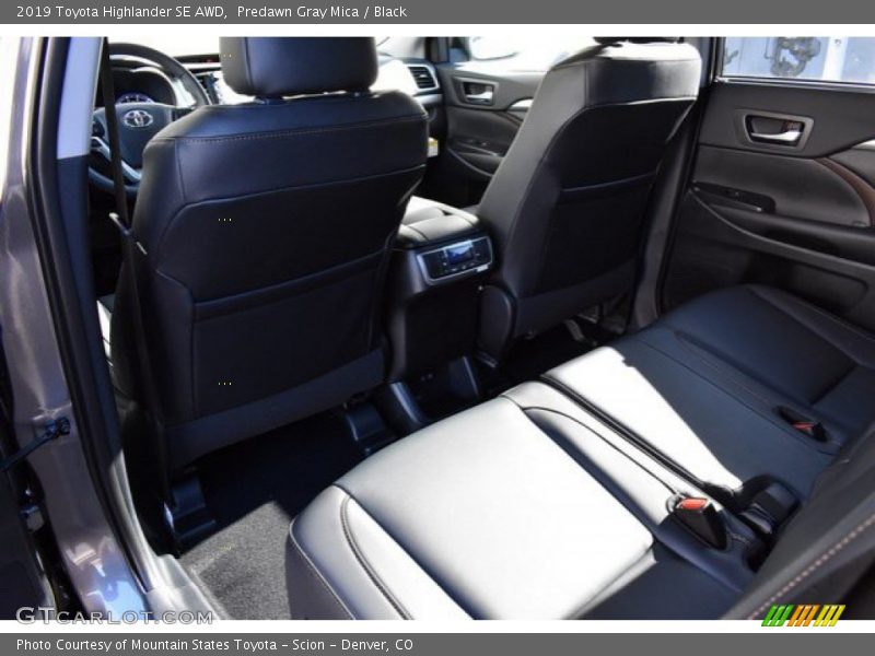 Predawn Gray Mica / Black 2019 Toyota Highlander SE AWD