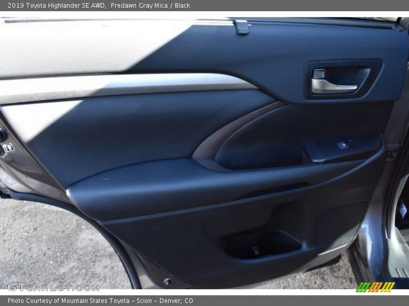 Predawn Gray Mica / Black 2019 Toyota Highlander SE AWD