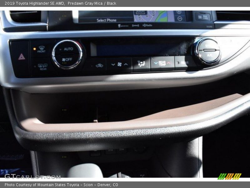 Predawn Gray Mica / Black 2019 Toyota Highlander SE AWD