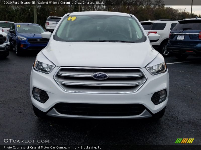 Oxford White / Chromite Gray/Charcoal Black 2019 Ford Escape SE
