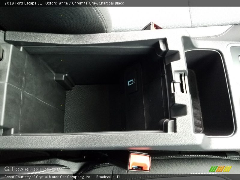 Oxford White / Chromite Gray/Charcoal Black 2019 Ford Escape SE