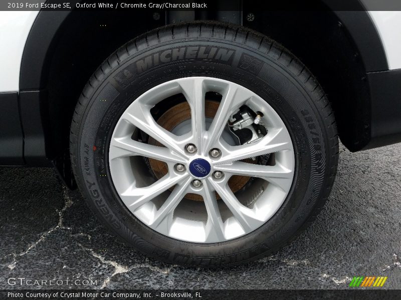 Oxford White / Chromite Gray/Charcoal Black 2019 Ford Escape SE