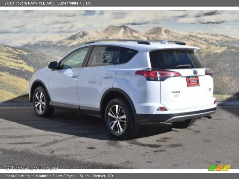 Super White / Black 2018 Toyota RAV4 XLE AWD