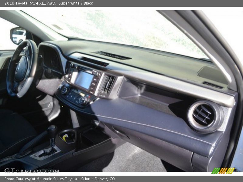 Super White / Black 2018 Toyota RAV4 XLE AWD