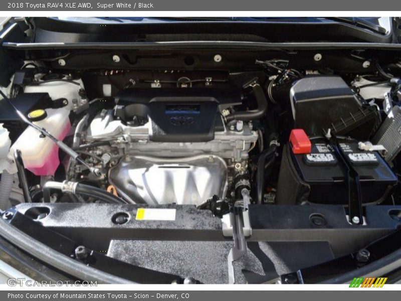 Super White / Black 2018 Toyota RAV4 XLE AWD