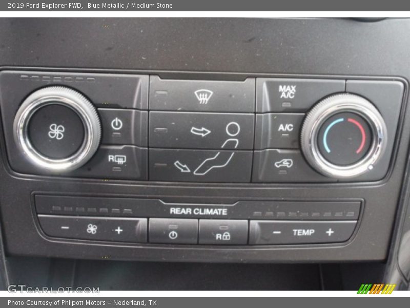 Controls of 2019 Explorer FWD