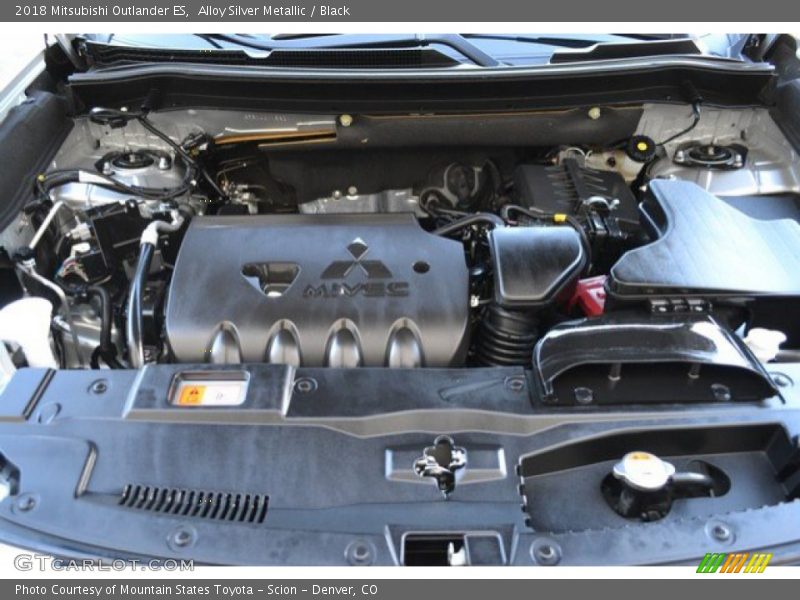 Alloy Silver Metallic / Black 2018 Mitsubishi Outlander ES
