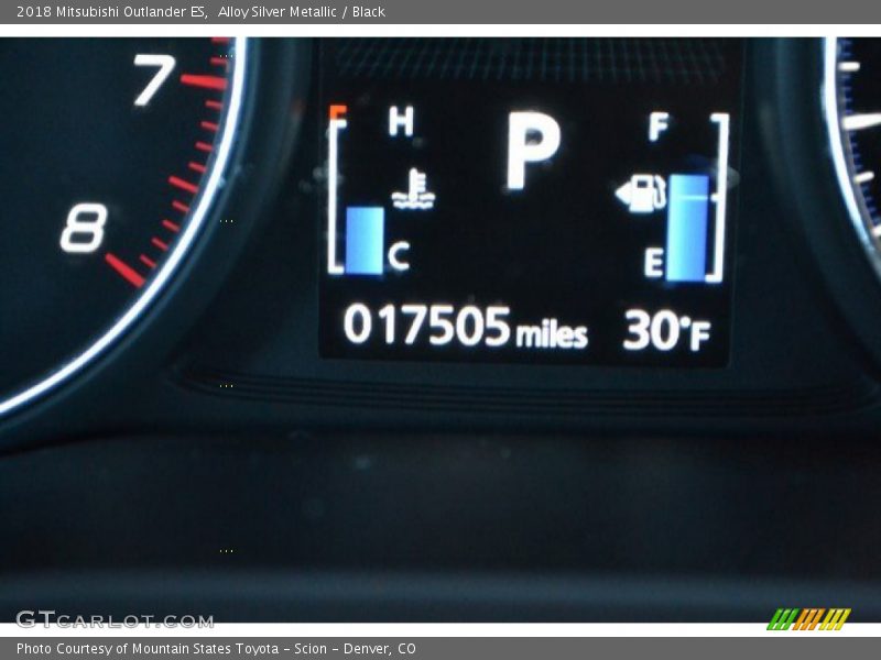 Alloy Silver Metallic / Black 2018 Mitsubishi Outlander ES
