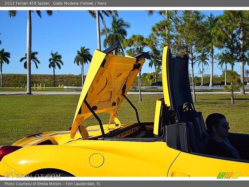 Giallo Modena (Yellow) / Nero 2013 Ferrari 458 Spider