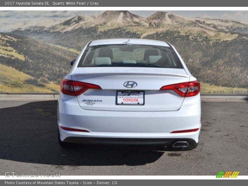 Quartz White Pearl / Gray 2017 Hyundai Sonata SE